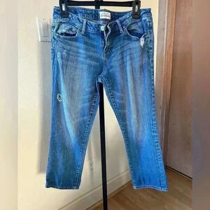 Aeropostale distressed skinny capri jeans